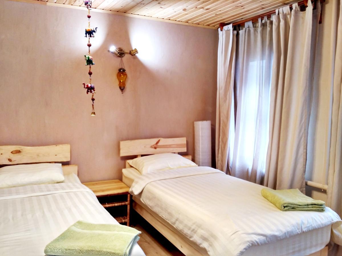 Evergreen Guesthouse Karakol Extérieur photo